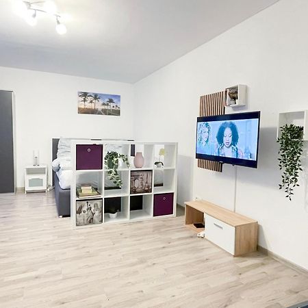 Perfekte 1,5 Wohnung Zentral In Leonberg Gegenueber Einkaufzentrum Exteriér fotografie